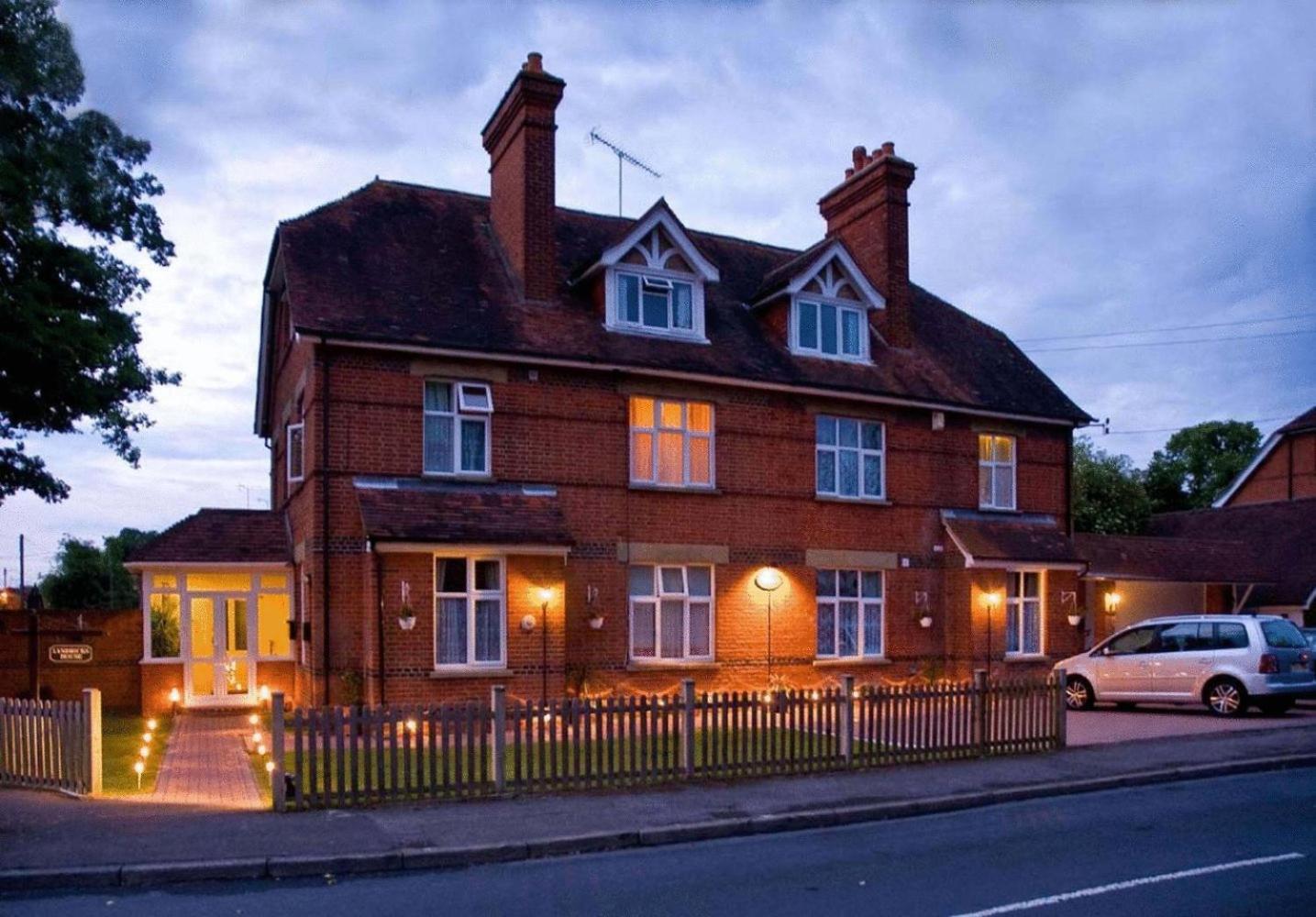 Lyndricks House Hotel Ascot  Exterior photo
