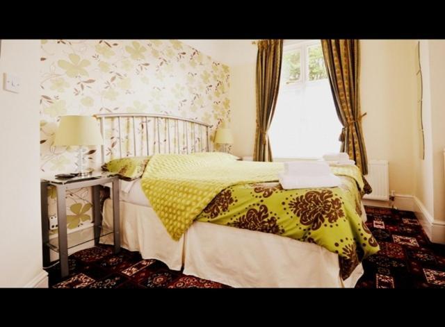 Lyndricks House Hotel Ascot  Room photo